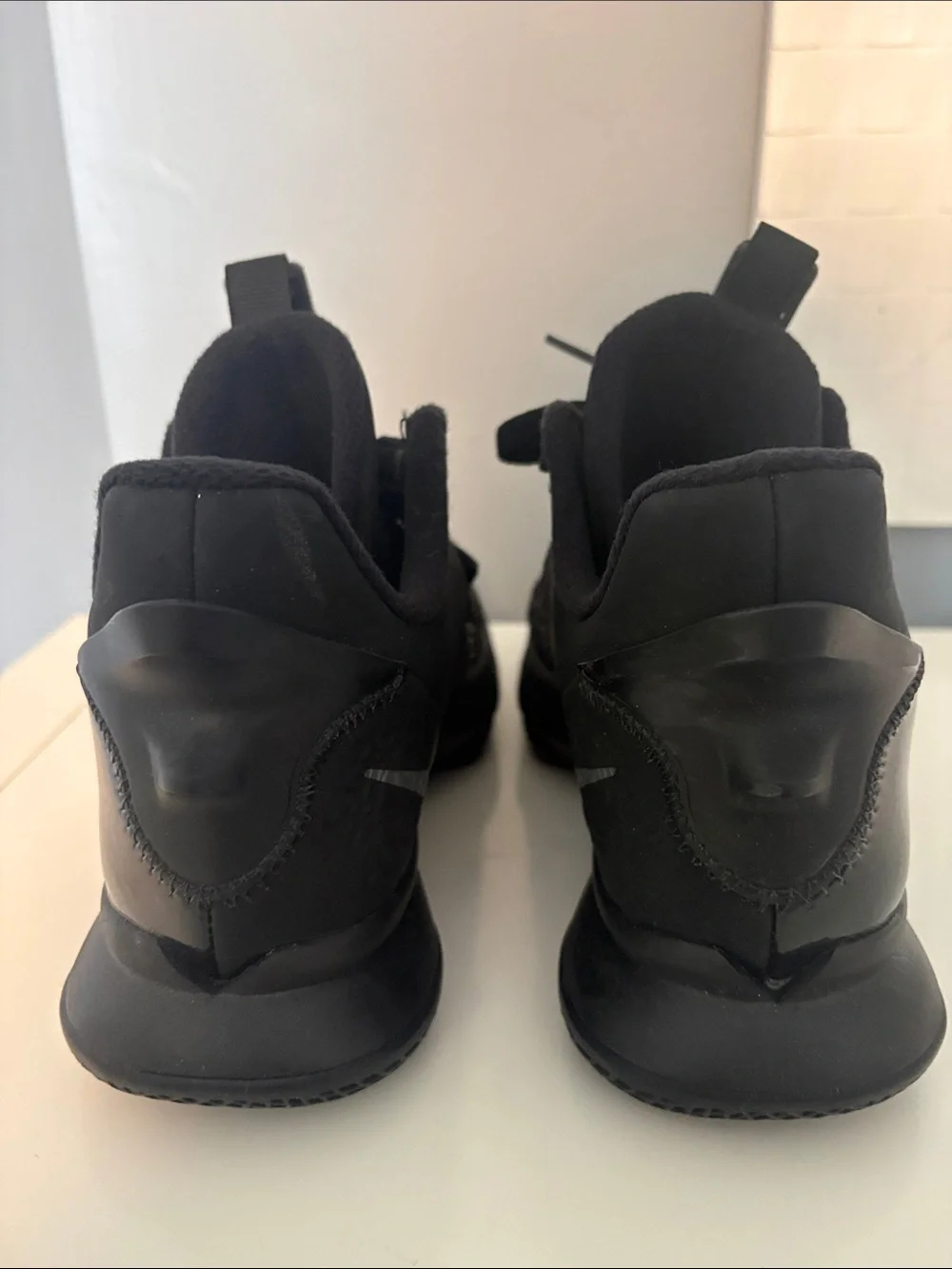 Nike LeBron Witness V 5 Black Size 7.5  Zoom Air Basketball Mint Condtion